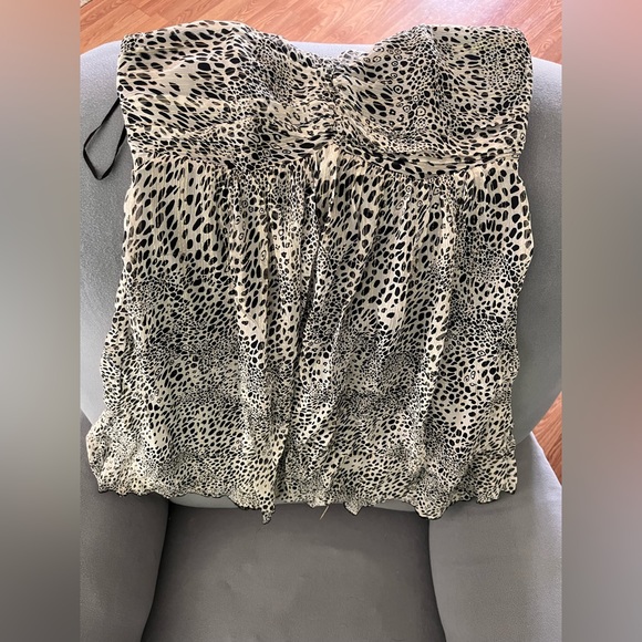 Dresses - Picture 8 of 10